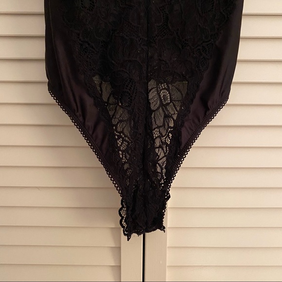 Black lace bodysuit - Picture 5 of 5